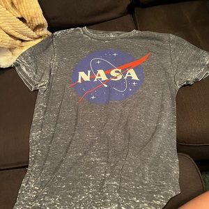Nasa tee